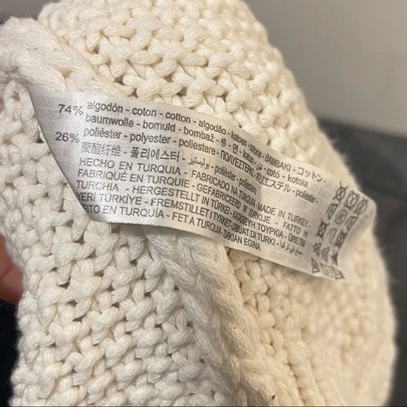 Zara White Sweater. - Picture 6 of 7